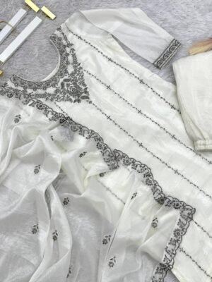 White Kurta - Image 6