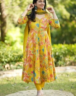 Anarkali Kurta Set - Image 4